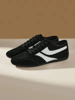 Men’s Black and White Colorblock Lace-Up Casual Sneakers